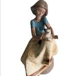 Lladro Figurine, Repose Gres Girl with Cat (2169) No Box